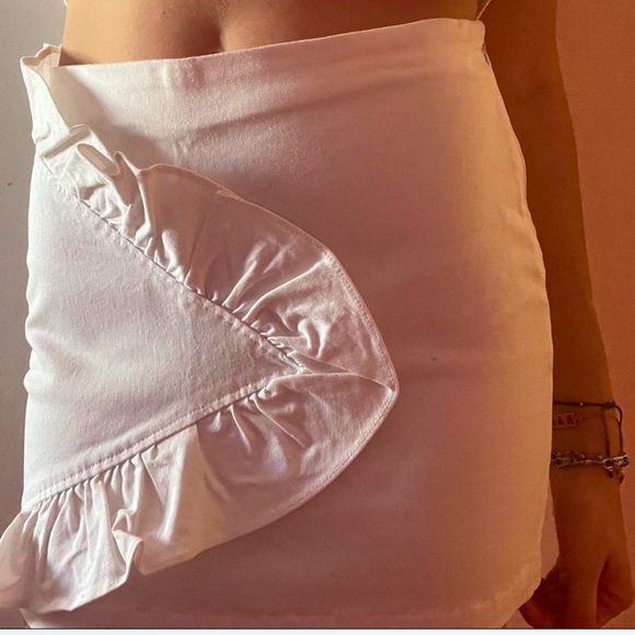 SFERA WHITE DENIM SKIRT WITH RUFFLE DETAIL - Picture 2 of 3